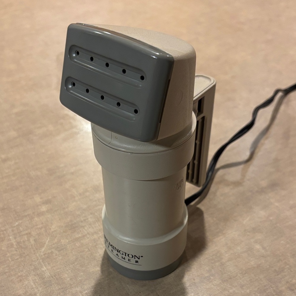 Remington Gray Fabric Steamer Vintage Travel